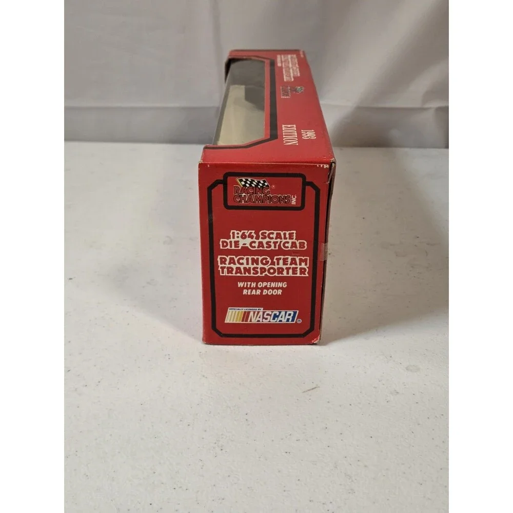 Mark Martin #6 Valvoline‎ Roush Racing Team Transporter 1:64 NASCAR 1993 Edition